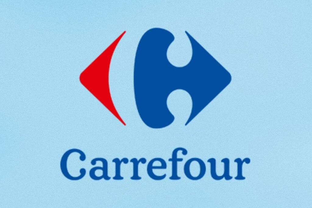 Rapina in un Carrefour all'Aurelio: quattro arresti. Polizia blocca quattro rapinatori dopo un colpo in un supermercato. Tentata rapina in via delle Fornaci: fermati quattro uomini. Ritrovata un'arma da taglio dopo la rapina al Carrefour di via delle Fornaci. 