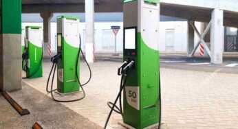 Roma raddoppia le colonnine di ricarica elettrica