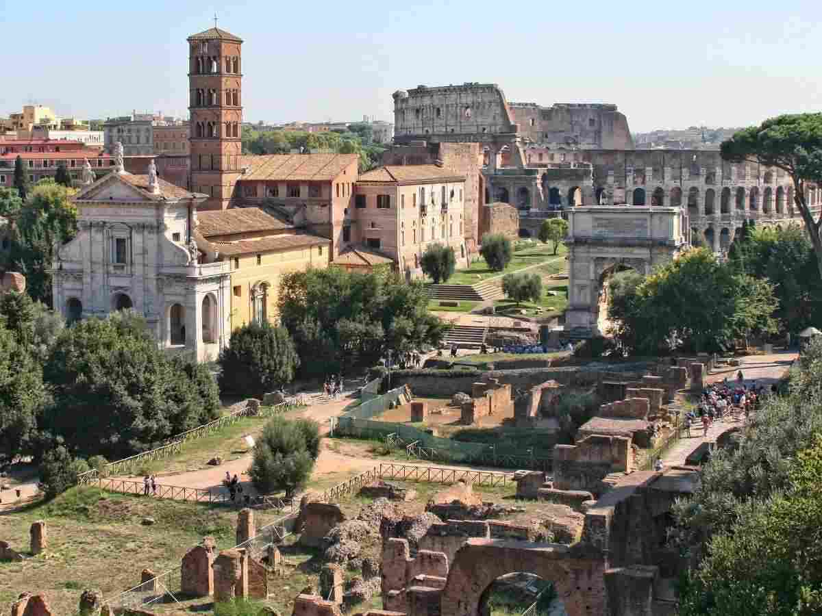 Maxi multa Antitrust per i bot del Colosseo. Colosseo, 20 milioni di multa per acquisti automatizzati. L’Antitrust punisce il mercato parallelo dei ticket. Parco archeologico sotto assedio: interviene l’Autorità.